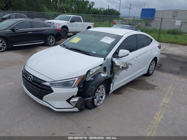 Hyundai ELANTRA SE 2020 5NPD74LF3LH590464 Image 2