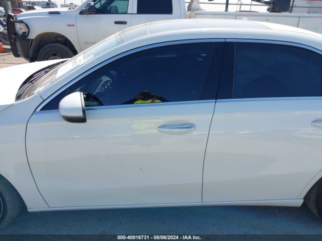W1K3G4EB4NJ366397 Mercedes-Benz A 220