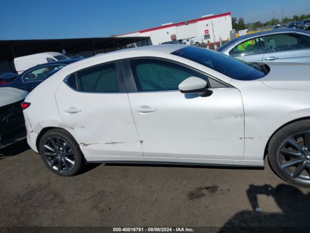 JM1BPAKL6N1518908 Mazda Mazda3 Select