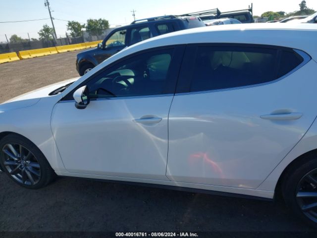 JM1BPAKL6N1518908 Mazda Mazda3 Select
