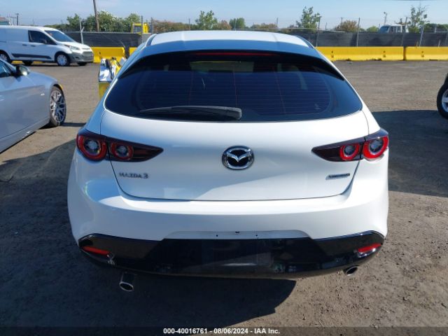 JM1BPAKL6N1518908 Mazda Mazda3 Select