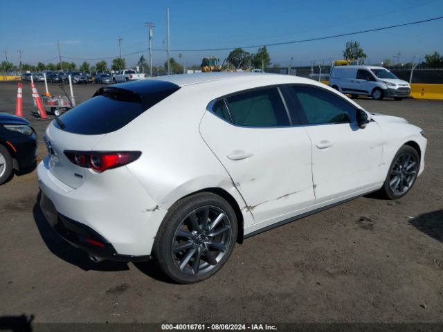 JM1BPAKL6N1518908 Mazda Mazda3 Select