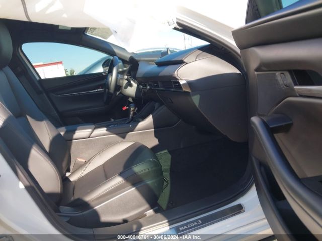 JM1BPAKL6N1518908 Mazda Mazda3 Select
