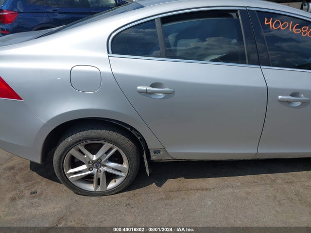 Volvo S60 T5 Premier 2015 YV140MFB7F2317010 Image 14