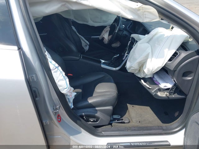 Volvo S60 T5 Premier 2015 YV140MFB7F2317010 Image 5