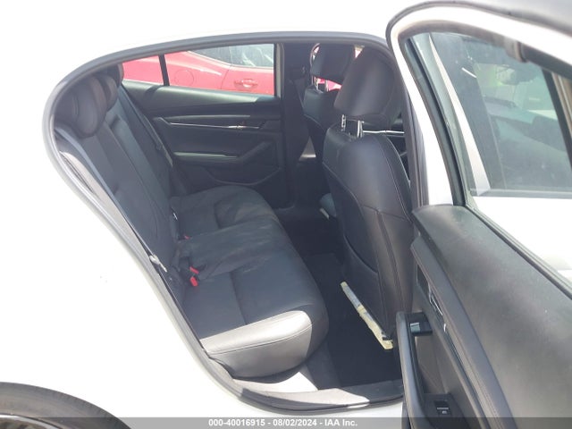 3MZBPADLXKM105737 Mazda Mazda3 Preferred Package