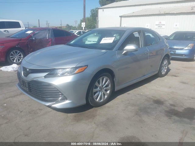 Toyota CAMRY LE 2020 4T1C11AK1LU996594 Image 2