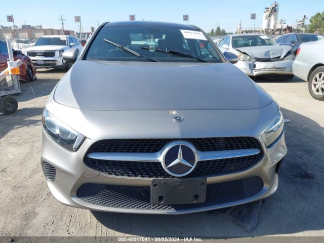 WDD3G4EB7KW020486 Mercedes-Benz A 220