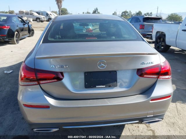 WDD3G4EB7KW020486 Mercedes-Benz A 220