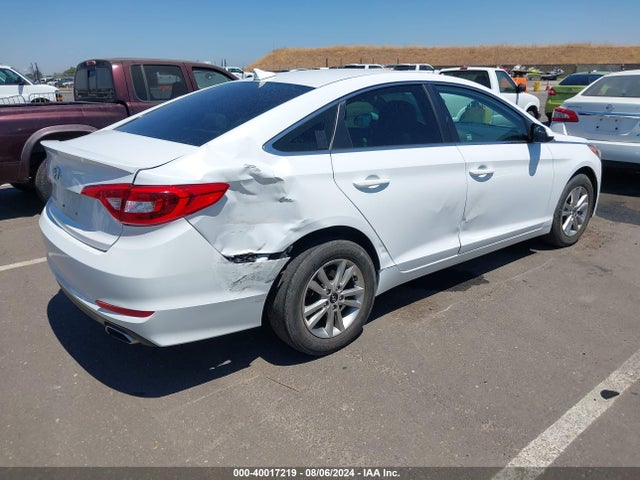 Hyundai SONATA SE 2015 5NPE24AF5FH250050 Image 4