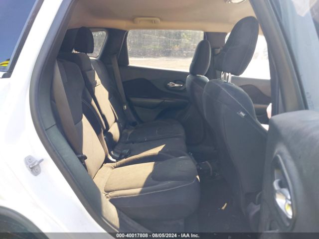 1C4PJLCB5FW663130 Jeep Cherokee Latitude