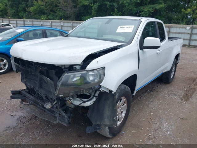 Chevrolet Colorado Wt 2018 1GCHSBEAXJ1307181 Image 2