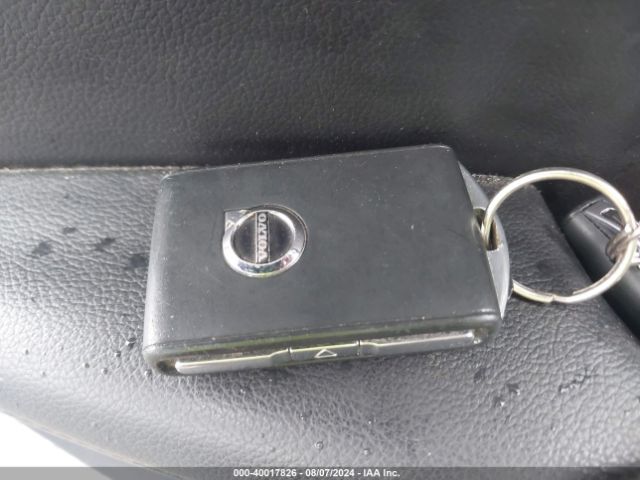 7JR102FK0KG014520 Volvo S60 T5 Momentum