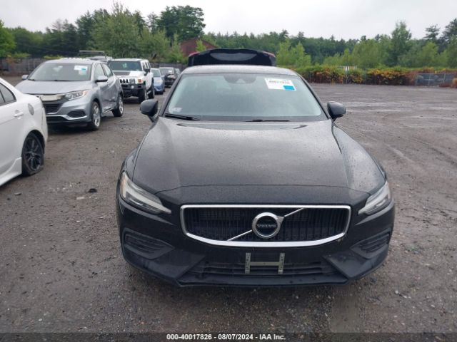 7JR102FK0KG014520 Volvo S60 T5 Momentum