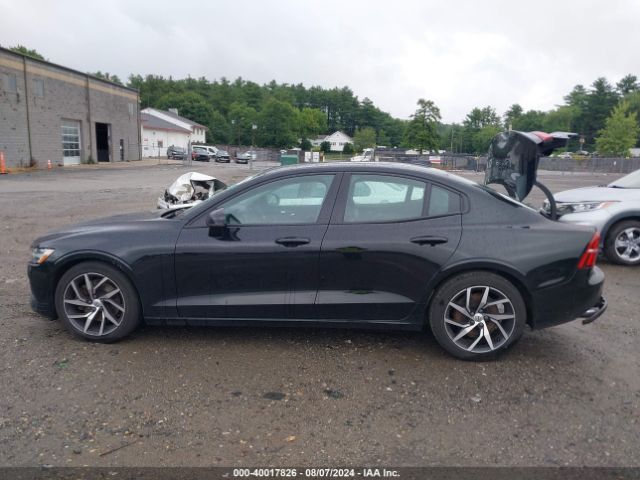 7JR102FK0KG014520 Volvo S60 T5 Momentum