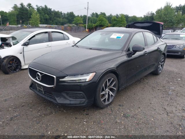 7JR102FK0KG014520 Volvo S60 T5 Momentum