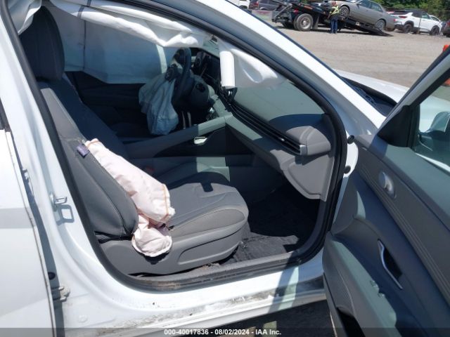 5NPLS4AG2MH039112 Hyundai ELANTRA SEL