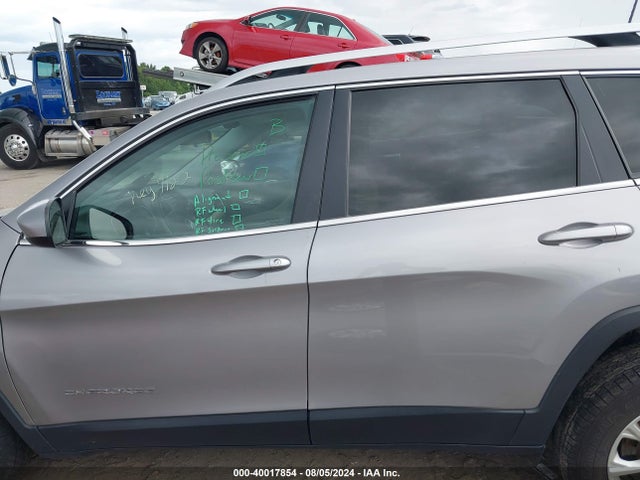 1C4PJMCB5KD379184 Jeep Cherokee Latitude 4x4