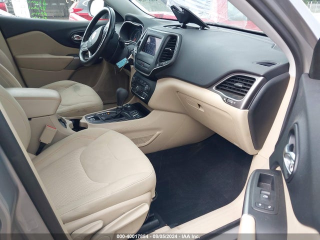 1C4PJMCB5KD379184 Jeep Cherokee Latitude 4x4