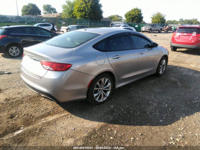 Chrysler 200 S 2015 1C3CCCBB3FN688368 Image 4