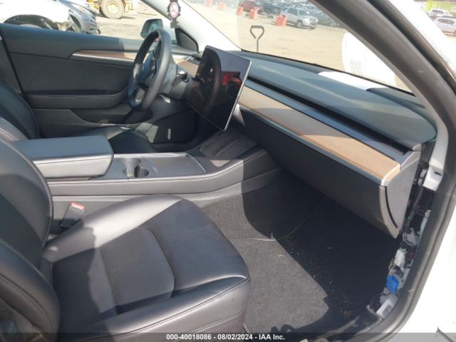 2022 TESLA MODEL 3 5YJ3E1EB8NF108535 Photo 4
