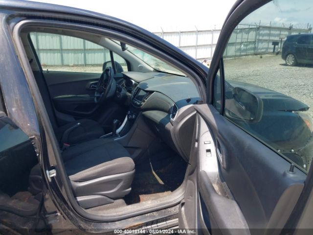 3GNCJKSB2JL386470 Chevrolet TRAX LS