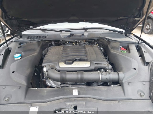2018 PORSCHE CAYENNE WP1AA2A22JKA01751 Photo 9