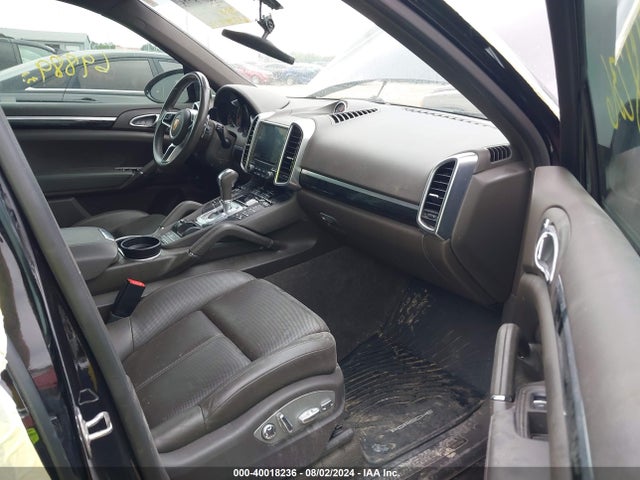 2018 PORSCHE CAYENNE WP1AA2A22JKA01751 Photo 4