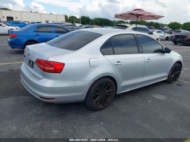 3VW2K7AJ4FM323747 Volkswagen Jetta 2.0l S
