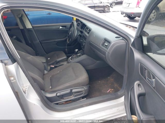 3VW2K7AJ4FM323747 Volkswagen Jetta 2.0l S
