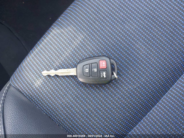 Toyota COROLLA SE 2018 5YFBURHE2JP800677 Image 11