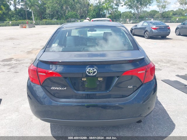 Toyota COROLLA SE 2018 5YFBURHE2JP800677 Image 16