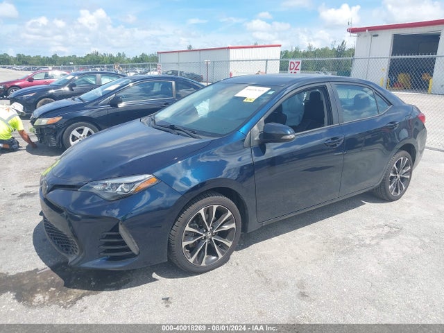 Toyota COROLLA SE 2018 5YFBURHE2JP800677 Image 2