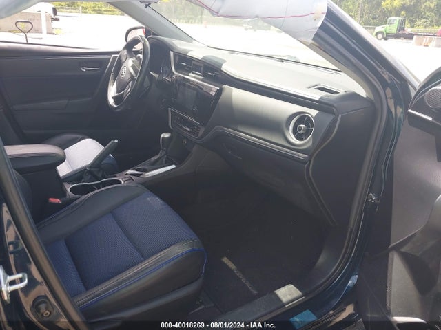 Toyota COROLLA SE 2018 5YFBURHE2JP800677 Image 5