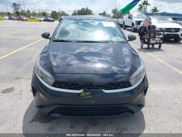 3KPF24AD9PE541644 KIA Forte Lxs