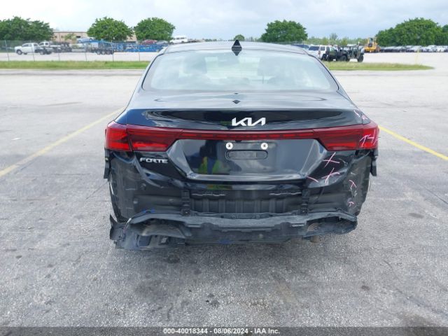 3KPF24AD9PE541644 KIA Forte Lxs