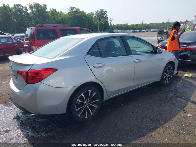 Toyota COROLLA SE 2018 2T1BURHE7JC043260 Image 4