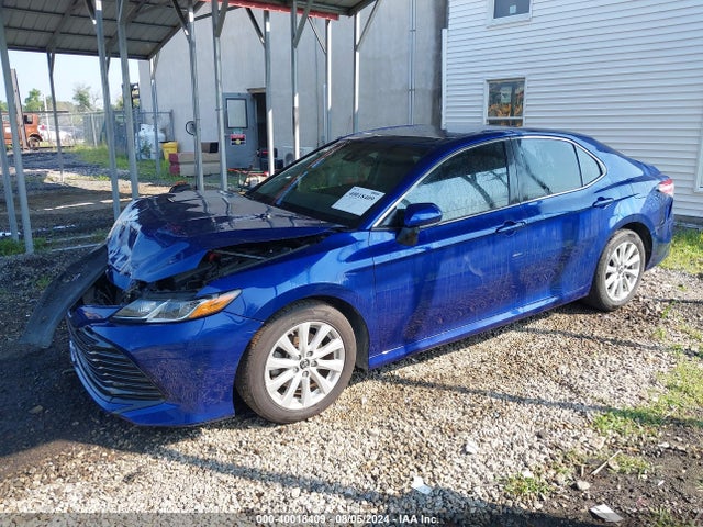 Toyota CAMRY LE 2018 JTNB11HK6J3031203 Image 2