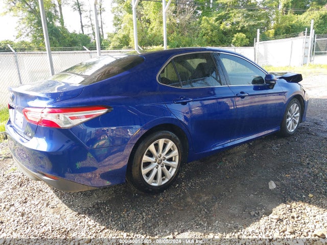 Toyota CAMRY LE 2018 JTNB11HK6J3031203 Image 4