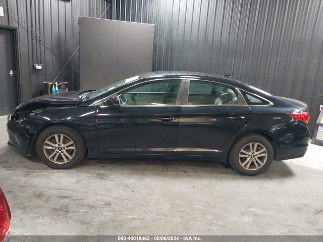 Hyundai SONATA SE 2016 5NPE24AF3GH303829 Image 14