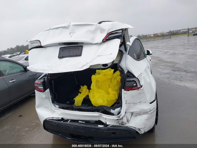 2023 TESLA MODEL Y 7SAYGDEE2PF789020 Photo 5