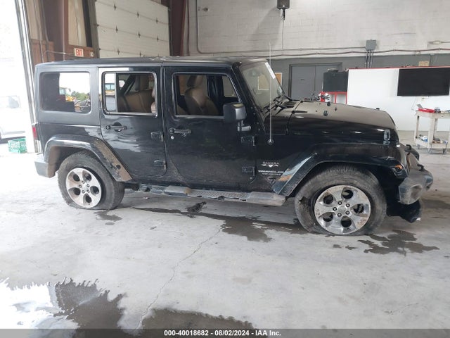 1C4BJWEG9HL525079 Jeep Wrangler Unlimited Sahara 4x4
