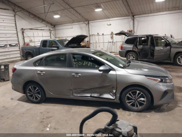 3KPF24AD4PE505649 KIA Forte Lxs