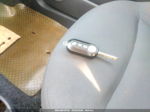 2013 FIAT 500 3C3CFFAR3DT584757 Photo 10