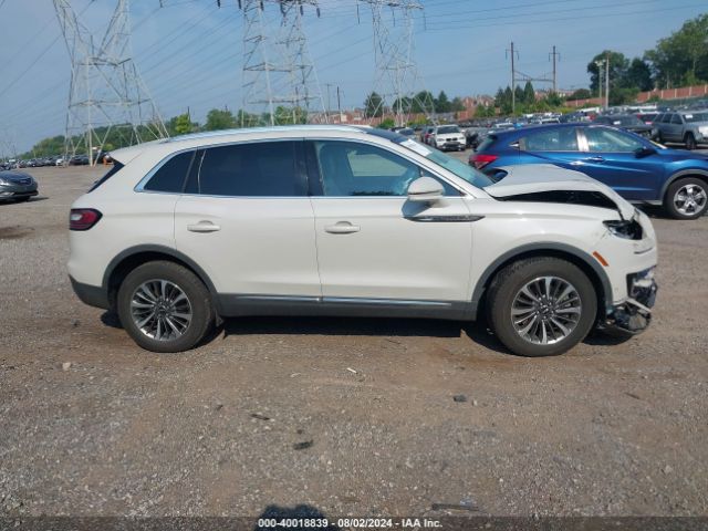 2LMPJ8K9XKBL21034 Lincoln Nautilus Select