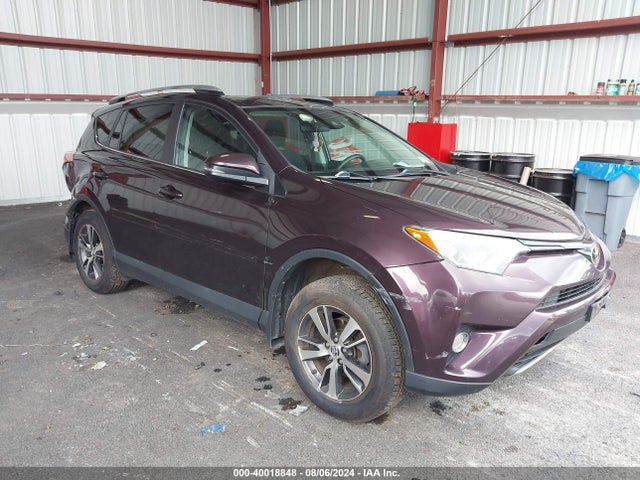 Toyota Rav4 Xle 2018 2T3RFREV5JW842795 Image 1