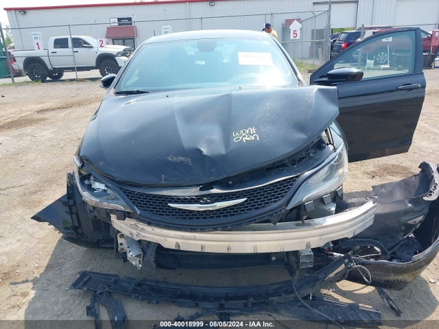 Chrysler 200 S 2015 1C3CCCBGXFN572998 Image 10