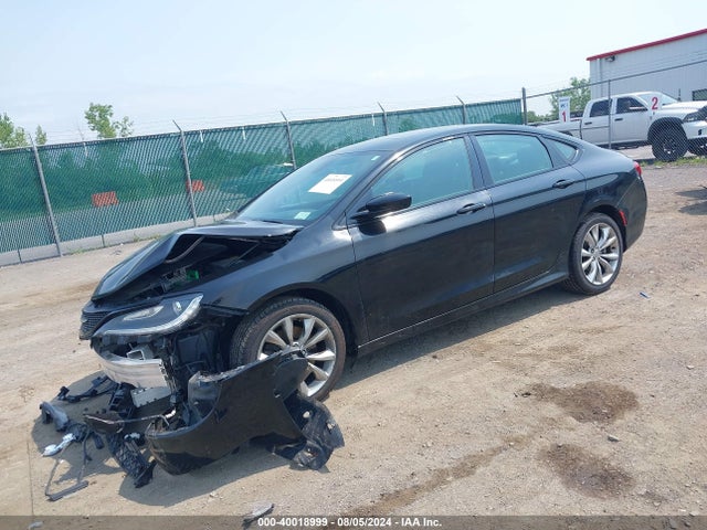Chrysler 200 S 2015 1C3CCCBGXFN572998 Image 2