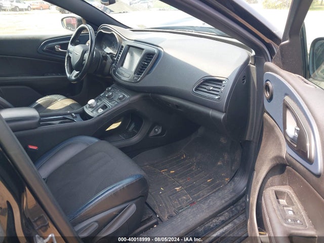 Chrysler 200 S 2015 1C3CCCBGXFN572998 Image 5