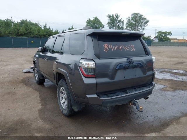 Toyota 4runner Trail Premium 2014 JTEBU5JR3E5173007 Image 3